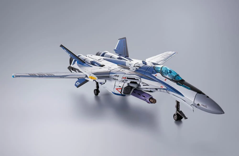 VF-25 Messiah Valkyrie Worldwide Anniversary Ver. Chogokin - Image 10
